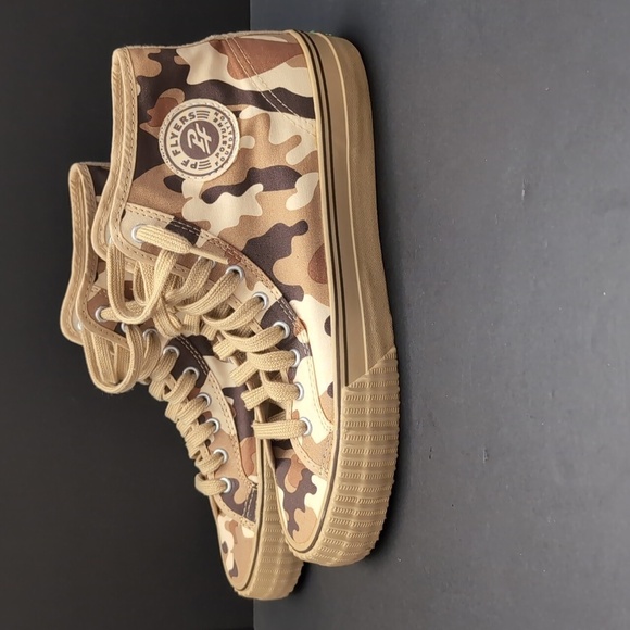 PF Flyers Desert Camouflage High-tops,10.5 WO's,9 M's. - Picture 3 of 10
